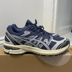 ASICS Unisex Purple and Gray Athletic Shoes
